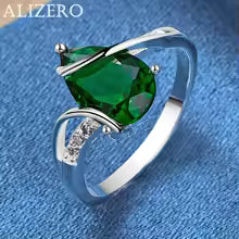 Zilveren ring met smaragdgroene steen – Elegant & tijdloos
